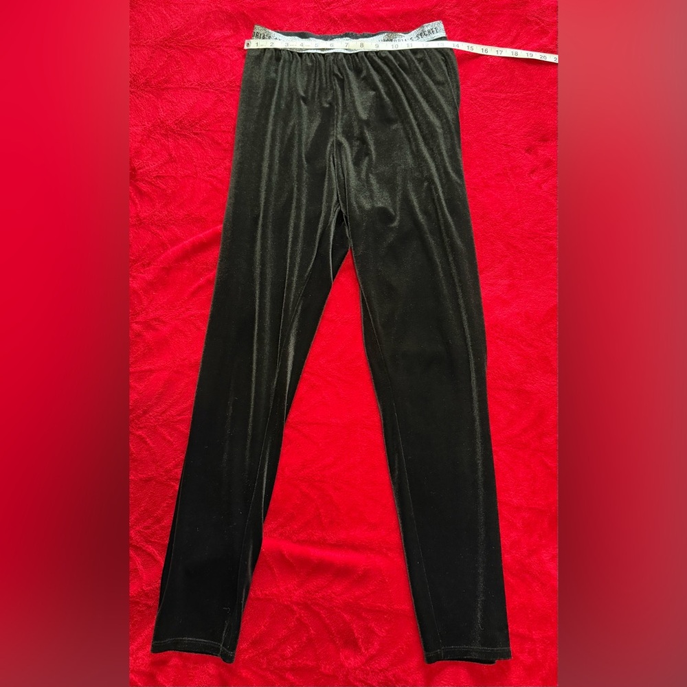 Large Victoria’s Secret Like New Black Leggings Glitter Silver Band Velour Soft